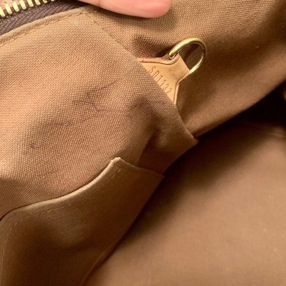 Lous Vuitton 💕 Tívoli GM 💕 100% Authentic - Picture 5 of 8